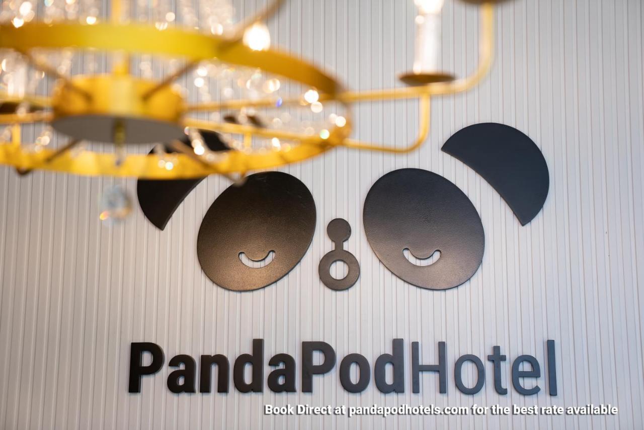 Panda Pod Hotel ريتشموند، كولومبيا البريطانية المظهر الخارجي الصورة