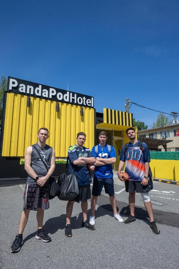 Panda Pod Hotel ريتشموند، كولومبيا البريطانية المظهر الخارجي الصورة